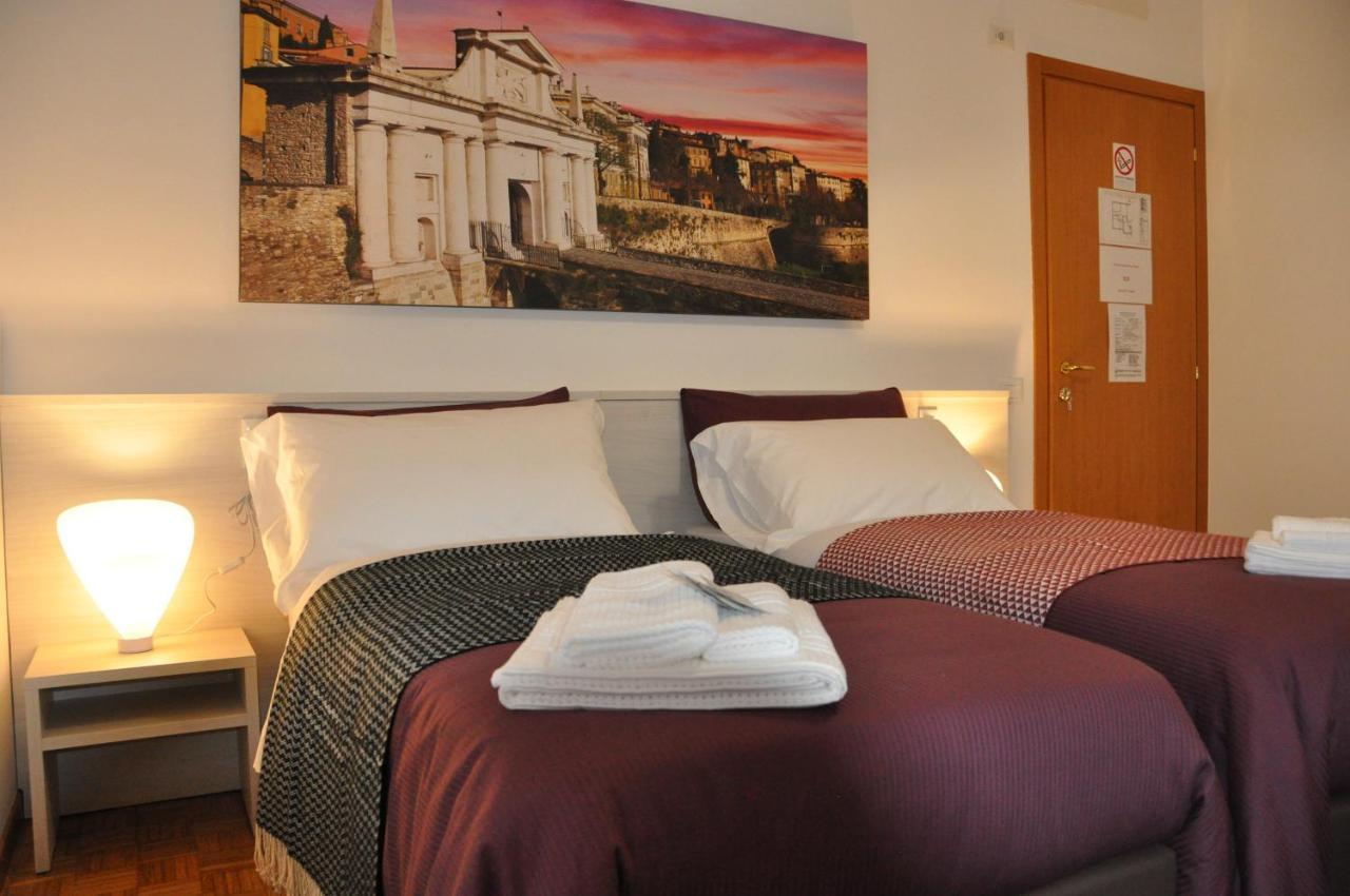 Citywalls Guest House Bergamo Luaran gambar