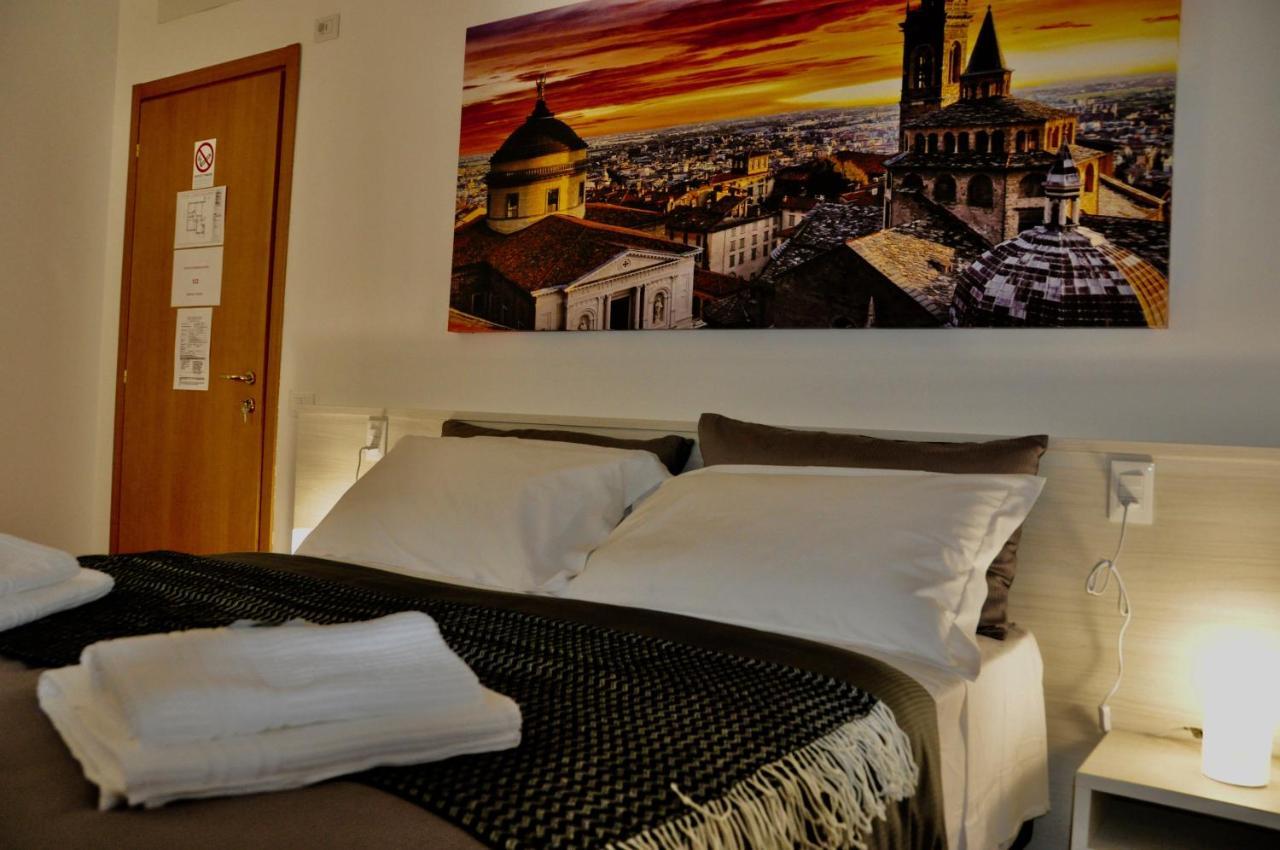 Citywalls Guest House Bergamo Luaran gambar